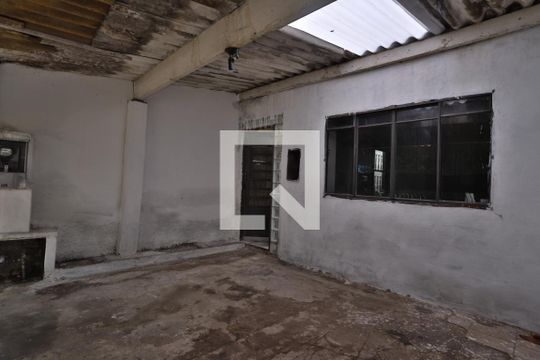 Garagem de casa à venda com 2 quartos, 100m² em Tatuapé, São Paulo
