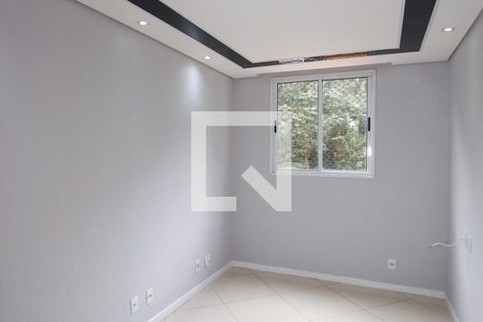 Sala de apartamento para alugar com 2 quartos, 40m² em Vila Pirajussara, São Paulo