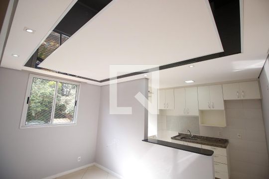 Sala de apartamento para alugar com 2 quartos, 40m² em Vila Pirajussara, São Paulo