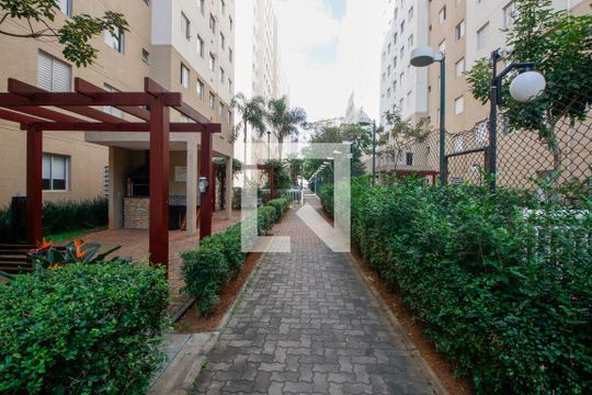 Área comum de apartamento para alugar com 2 quartos, 40m² em Vila Pirajussara, São Paulo