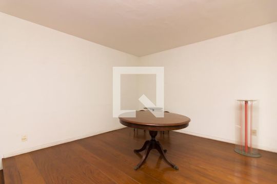 Sala de casa à venda com 5 quartos, 387m² em Alto de Pinheiros, São Paulo