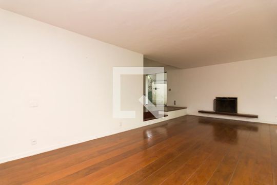 Sala de casa à venda com 5 quartos, 387m² em Alto de Pinheiros, São Paulo