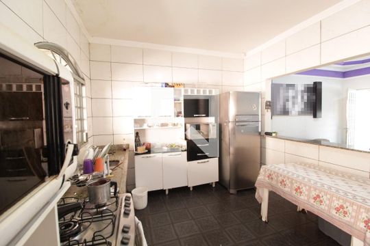 Cozinha de casa para alugar com 2 quartos, 150m² em Nova Uberlândia, Uberlândia