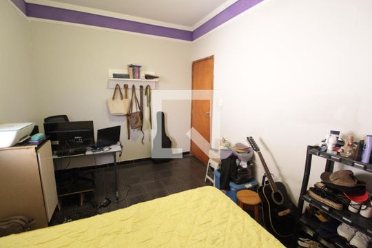 Quarto 1 de casa para alugar com 2 quartos, 150m² em Nova Uberlândia, Uberlândia