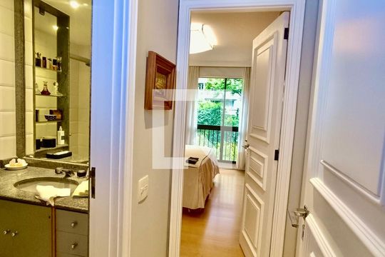 Suíte de apartamento à venda com 3 quartos, 260m² em Lagoa, Rio de Janeiro