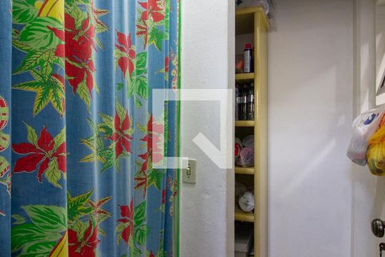 Despensa de casa à venda com 5 quartos, 380m² em Gopouva, Guarulhos