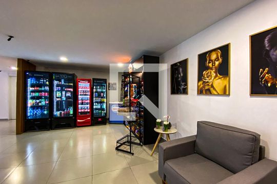 Hall de entrada de kitnet/studio à venda com 1 quarto, 27m² em Vila Butantã, São Paulo