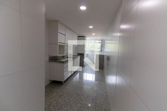 Cozinha de apartamento à venda com 4 quartos, 220m² em Icaraí, Niterói