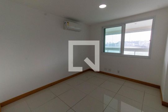Quarto de apartamento à venda com 4 quartos, 220m² em Icaraí, Niterói