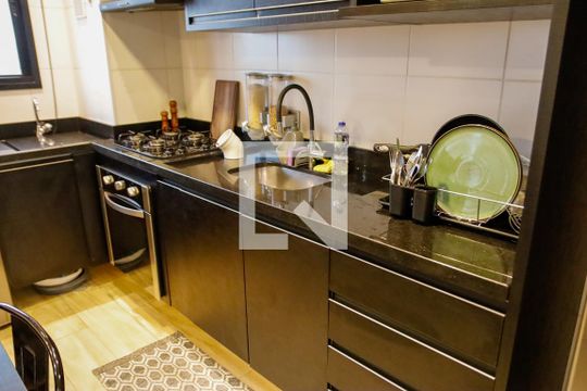 Cozinha de apartamento à venda com 1 quarto, 35m² em Presidente Altino, Osasco