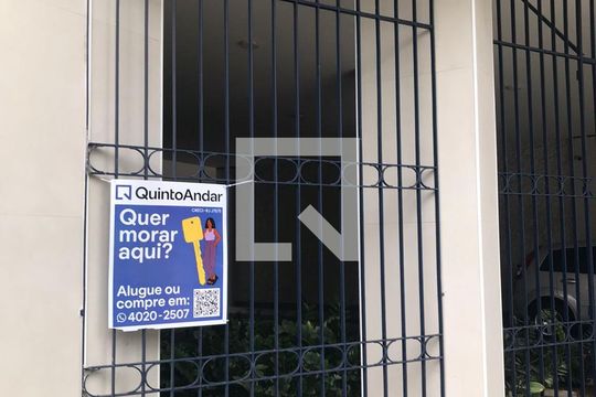 Instalação da Placa de apartamento para alugar com 1 quarto, 63m² em Tijuca, Rio de Janeiro