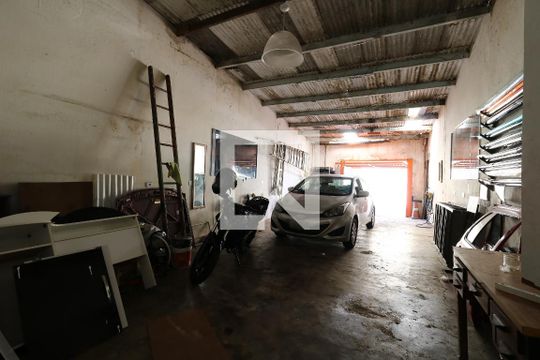 Garagem de casa à venda com 3 quartos, 300m² em Vila Alto de Santo Andre, Santo André