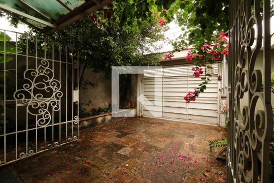 Frente - Jardim de casa para alugar com 3 quartos, 280m² em Vila Santa Teresa, Santo André
