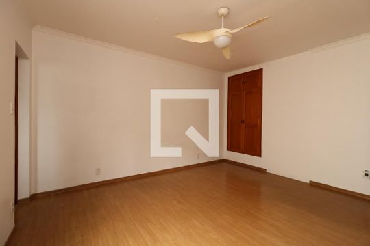 Suíte 1 de casa para alugar com 3 quartos, 280m² em Vila Santa Teresa, Santo André