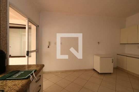 Cozinha de casa para alugar com 3 quartos, 280m² em Vila Santa Teresa, Santo André