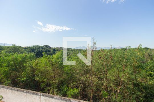 Vista do Quarto 1 de apartamento para alugar com 2 quartos, 43m² em Campo Grande, Rio de Janeiro