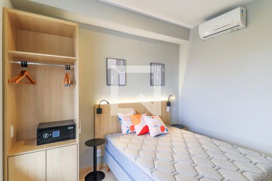 Quarto de apartamento à venda com 1 quarto, 32m² em Santo Amaro, São Paulo