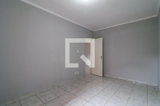 Quarto 1 de apartamento para alugar com 2 quartos, 64m² em Jardim Santa Terezinha, Taboão da Serra