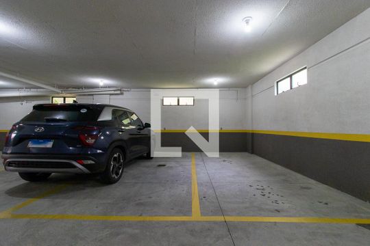 Garagem de apartamento para alugar com 2 quartos, 100m² em Vila Izabel, Curitiba