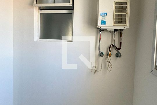 Área de Serviço de apartamento à venda com 3 quartos, 80m² em Jardim Tupanci, Barueri