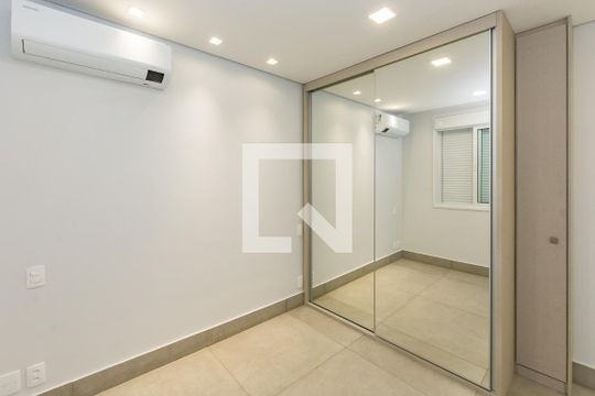 Suíte de apartamento para alugar com 2 quartos, 120m² em Gutierrez, Belo Horizonte