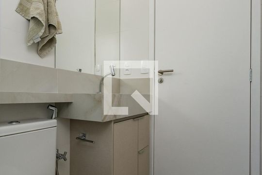 Banheiro Social de apartamento para alugar com 2 quartos, 120m² em Gutierrez, Belo Horizonte