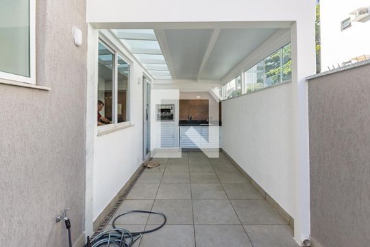 Área externa privativa de apartamento para alugar com 2 quartos, 120m² em Gutierrez, Belo Horizonte