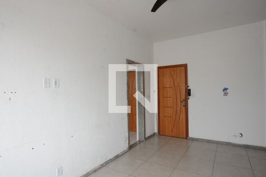 Sala de apartamento para alugar com 2 quartos, 45m² em Madureira, Rio de Janeiro