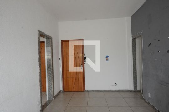 Sala de apartamento para alugar com 2 quartos, 45m² em Madureira, Rio de Janeiro