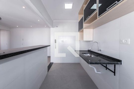 Cozinha de apartamento para alugar com 3 quartos, 116m² em Vila Guarani (zona Sul), São Paulo