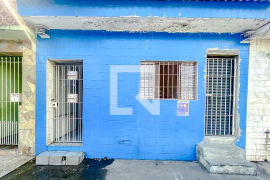 Fachada de casa para alugar com 1 quarto, 43m² em Ipiranga, São Paulo