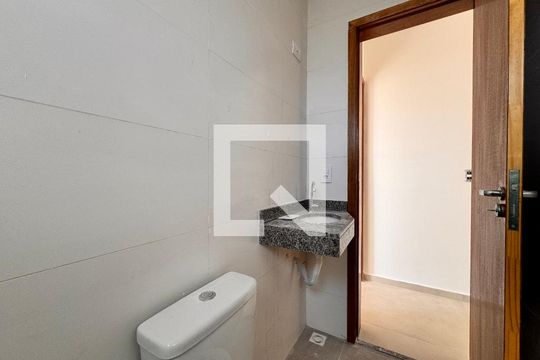 Banheiro de apartamento à venda com 2 quartos, 45m² em Jardim Santo Alberto, Santo André