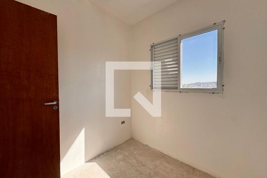 Quarto 1 de apartamento à venda com 2 quartos, 45m² em Jardim Santo Alberto, Santo André