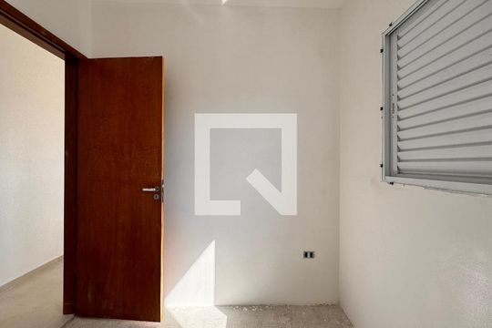 Quarto 1 de apartamento à venda com 2 quartos, 45m² em Jardim Santo Alberto, Santo André