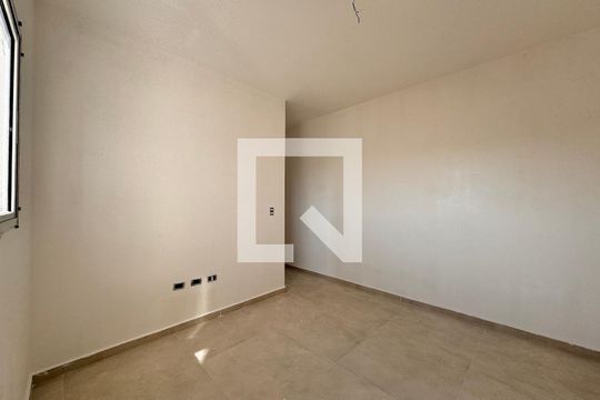 Sala de apartamento à venda com 2 quartos, 45m² em Jardim Santo Alberto, Santo André