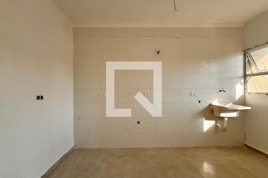 Cozinha de apartamento para alugar com 2 quartos, 49m² em Jardim Santo Alberto, Santo André