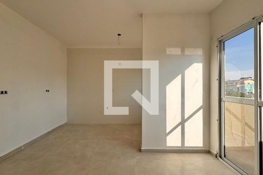 Sala de apartamento para alugar com 2 quartos, 49m² em Jardim Santo Alberto, Santo André