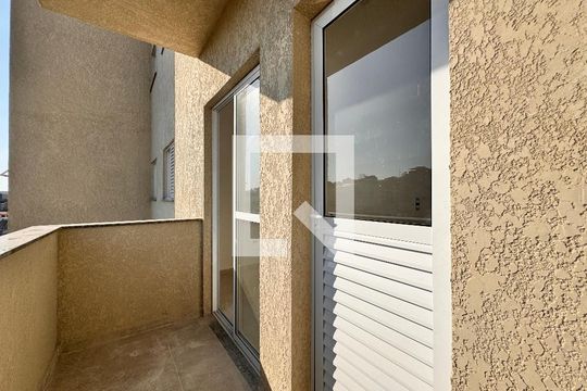 Sacada de apartamento para alugar com 2 quartos, 49m² em Jardim Santo Alberto, Santo André