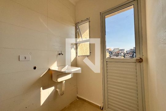 Lavanderia de apartamento para alugar com 2 quartos, 49m² em Jardim Santo Alberto, Santo André