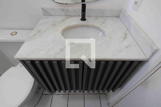 Banheiro de apartamento para alugar com 2 quartos, 54m² em Vossoroca, Votorantim