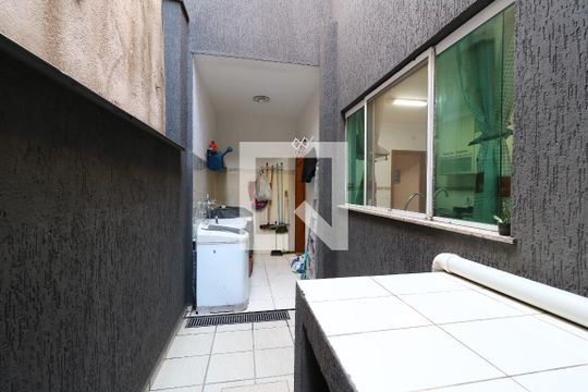 Área de Serviço de casa à venda com 3 quartos, 142m² em Jardim Utinga, Santo André