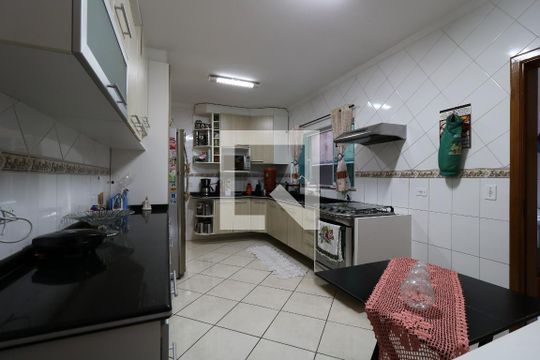 Cozinha de casa à venda com 3 quartos, 142m² em Jardim Utinga, Santo André