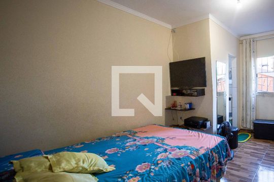 Suíte de casa à venda com 2 quartos, 160m² em Vila Nogueira, Diadema