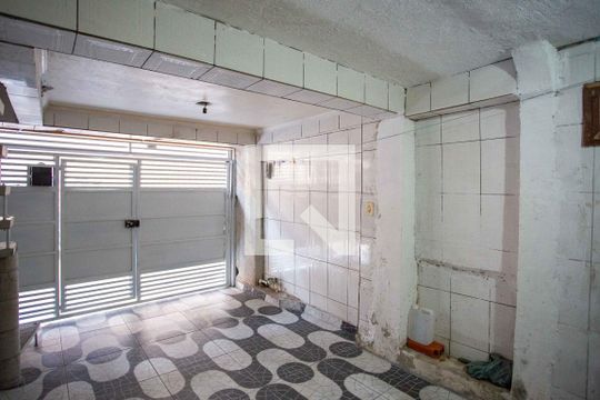 Garagem de casa à venda com 2 quartos, 160m² em Vila Nogueira, Diadema
