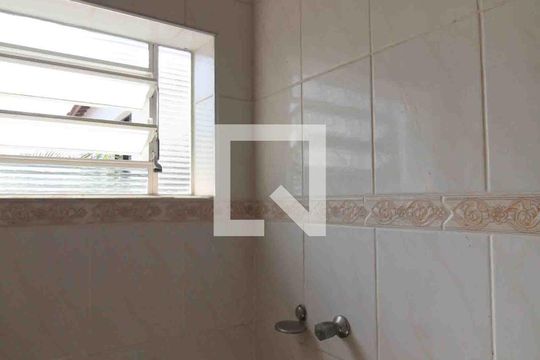 Banheiro Edícula de casa para alugar com 5 quartos, 343m² em Jardim Refúgio, Sorocaba