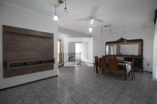 Sala de casa para alugar com 5 quartos, 343m² em Jardim Refúgio, Sorocaba