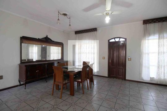 Sala de casa para alugar com 5 quartos, 343m² em Jardim Refúgio, Sorocaba