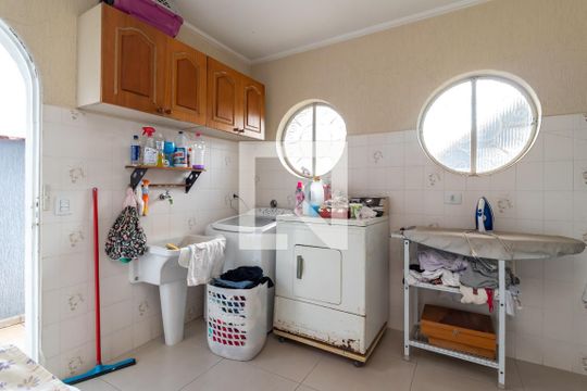 Área de Serviço de casa à venda com 5 quartos, 200m² em Conjunto Residencial Santa Terezinha, São Paulo