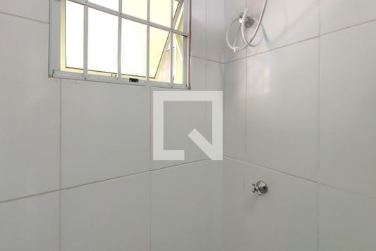 Banheiro de casa para alugar com 2 quartos, 40m² em Vila Carminha, Campinas