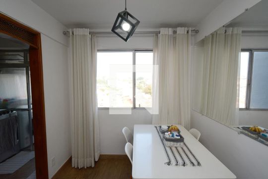 Sala de apartamento para alugar com 2 quartos, 60m² em Jardim Ubirajara (zona Sul), São Paulo